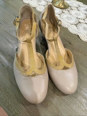 Hotter Viviene retro T-bar comfort heels in a cream and yellow colorway.  8.5
